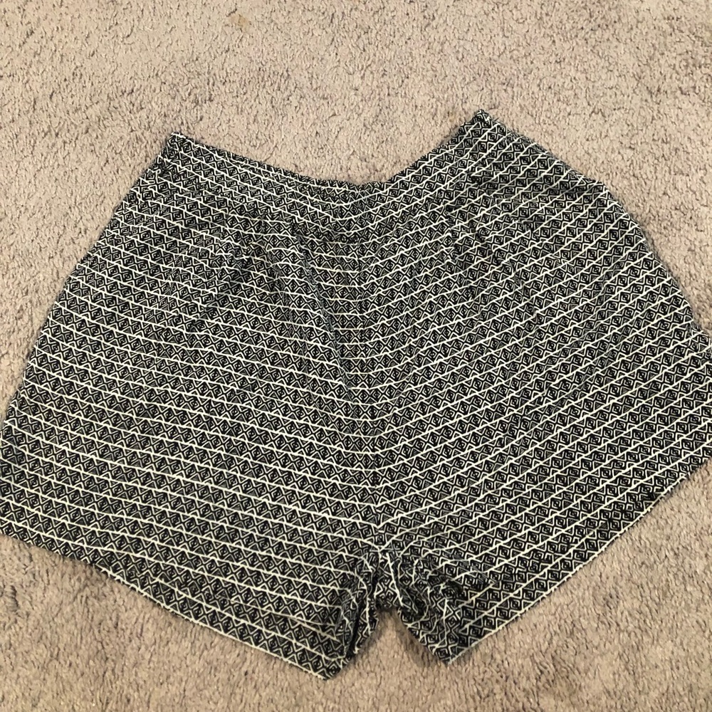🖤Womens H&M Graphic Shorts